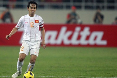 Tiền vệ Minh Phương: Bản hợp đồng kỷ lục và đường chuyền lịch sử