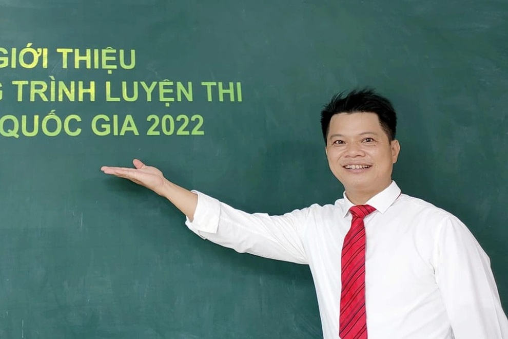 Nhiều ý kiến tranh cãi về vụ thầy giáo ôn thi cho học sinh trúng tủ 80% - 1 Nhiều ý kiến tranh cãi về vụ thầy giáo ôn thi cho học sinh trúng tủ 80% - 1