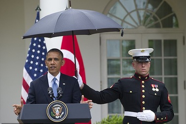 Thủy quân lục chiến Mỹ tranh cãi vì chuyện dùng ô