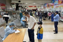 "Hỏa tốc" mở rộng xét nghiệm truy tìm ổ dịch Covid-19 ngoài cộng đồng