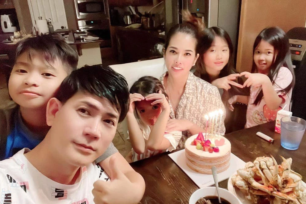 Quách Thành Danh và vợ kém 8 tuổi làm đám cưới tại biệt thự 35 tỷ đồng - 3 Quách Thành Danh và vợ kém 8 tuổi làm đám cưới tại biệt thự 35 tỷ đồng - 3
