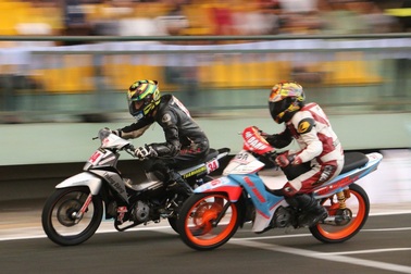 Sôi động giải đua xe mô tô toàn quốc 2018