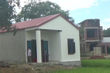 Niềm vui dọn vào nhà mới của chị Hoan