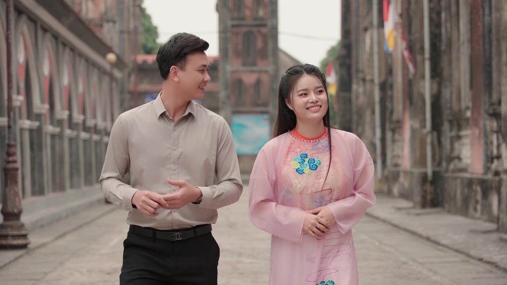 Nhạc sĩ Xuân Trí và nhà thơ Dương Quyết Thắng tri ân quê hương Hà Nam - 2 Nhạc sĩ Xuân Trí và nhà thơ Dương Quyết Thắng tri ân quê hương Hà Nam - 2