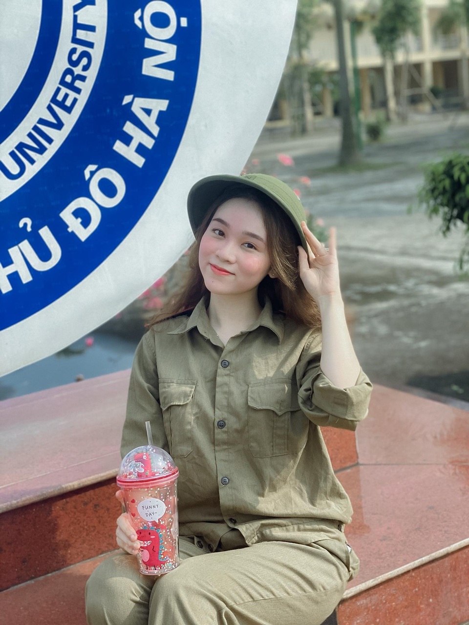 Hot girl ĐH Thủ Đô mặt mộc xinh đẹp bất chấp nắng hè và tập luyện mệt mỏi - 7 Hot girl ĐH Thủ Đô mặt mộc xinh đẹp bất chấp nắng hè và tập luyện mệt mỏi - 7
