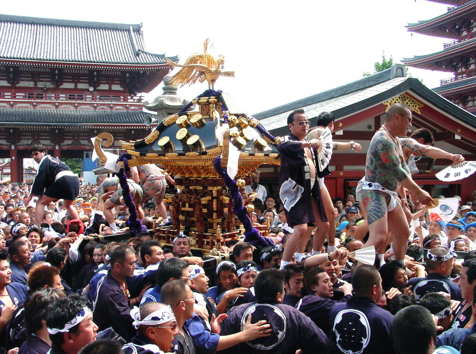 Lễ hội đặc biệt ở Tokyo, nơi chào đón các yakuza xăm kín người - 10 Lễ hội đặc biệt ở Tokyo, nơi chào đón các yakuza xăm kín người - 10