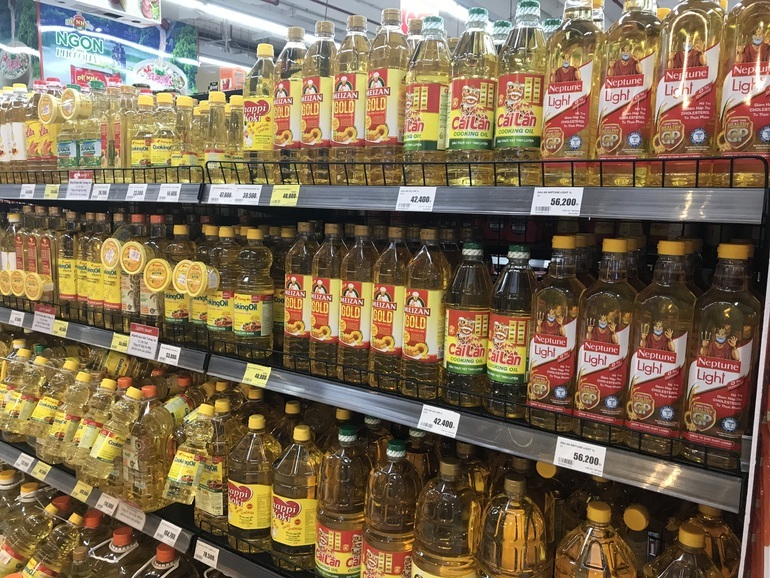 Thế giới vật lộn với nỗi sợ mới mang tên dầu ăn - 1 Thế giới vật lộn với nỗi sợ mới mang tên dầu ăn - 1