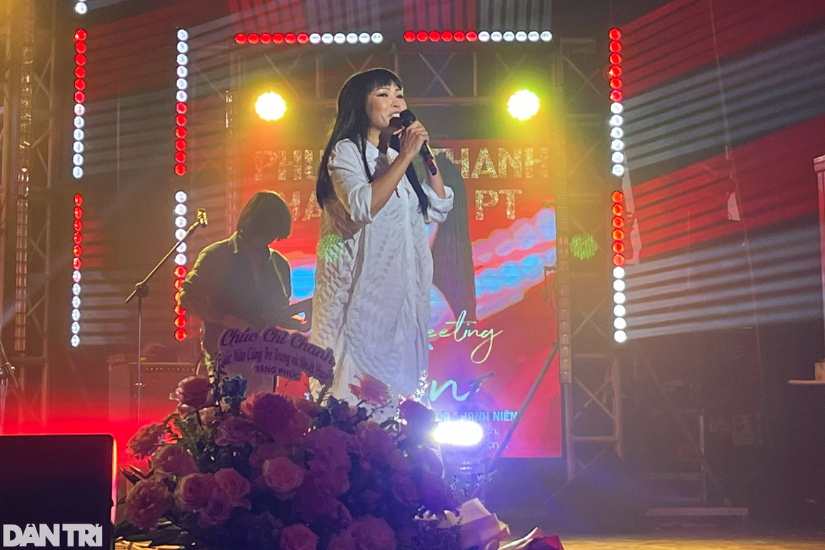 Phương Thanh nói rõ về mối quan hệ với tình trẻ kém 20 tuổi - 1 Phương Thanh nói rõ về mối quan hệ với tình trẻ kém 20 tuổi - 1