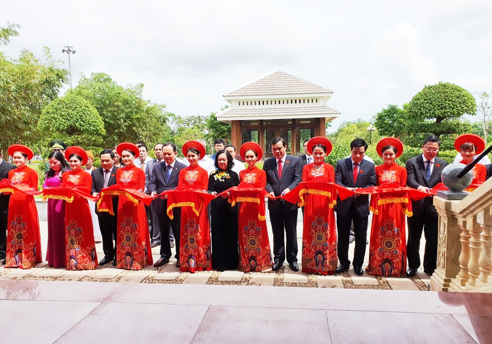 Khánh thành nhà bia ghi danh liệt sĩ Thanh Hóa hy sinh tại Quảng Nam - 1 Khánh thành nhà bia ghi danh liệt sĩ Thanh Hóa hy sinh tại Quảng Nam - 1