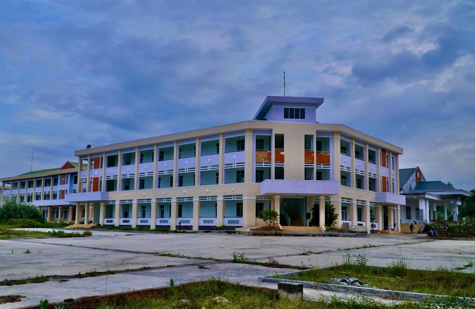 Trường nghề 60 tỷ đồng bỏ hoang - 3 Trường nghề 60 tỷ đồng bỏ hoang - 3