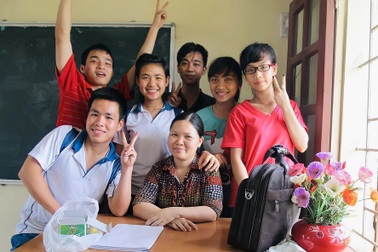 Cô giáo lan tỏa tình yêu văn chương bằng cả trái tim