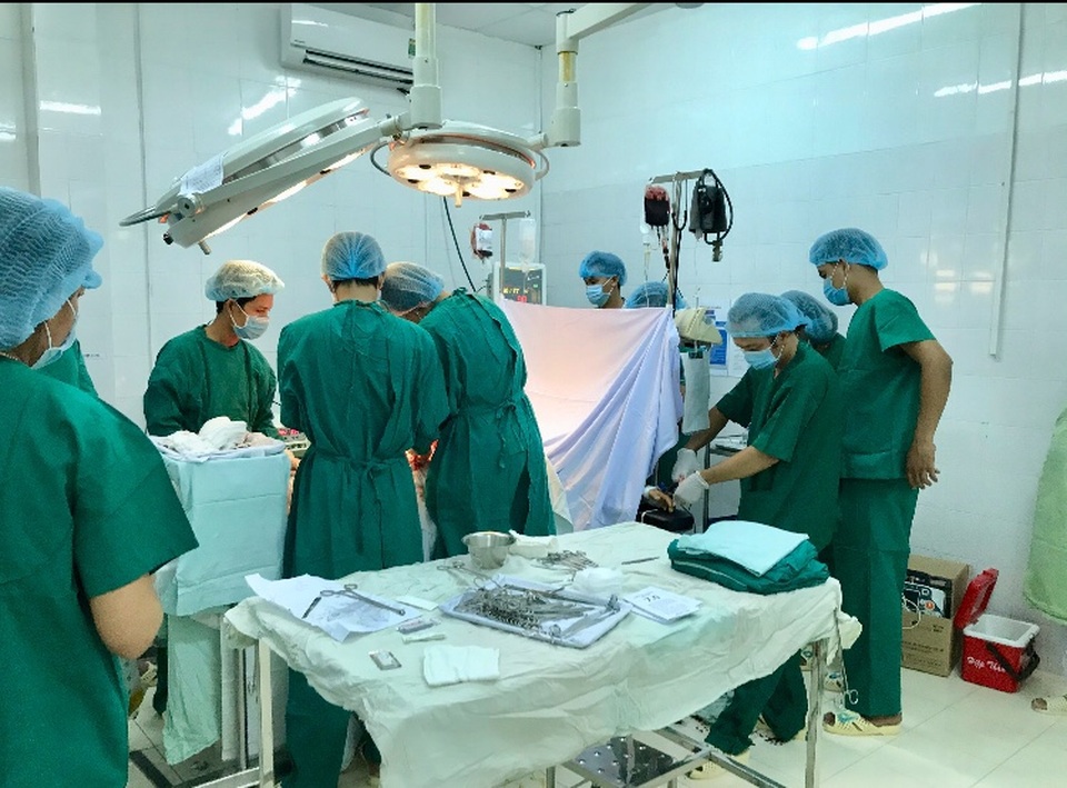 Sóc Trăng: Cứu sống sản phụ bị vỡ thai ngoài tử cung - 1 Sóc Trăng: Cứu sống sản phụ bị vỡ thai ngoài tử cung - 1