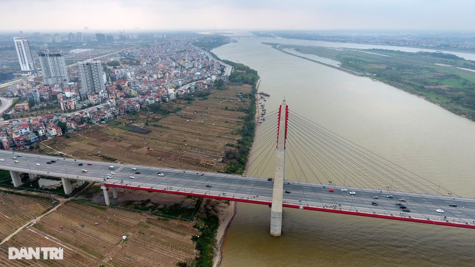 Đón đầu quy hoạch đô thị sông Hồng, thực hư việc giá đất tăng dựng đứng - 3 Đón đầu quy hoạch đô thị sông Hồng, thực hư việc giá đất tăng dựng đứng - 3