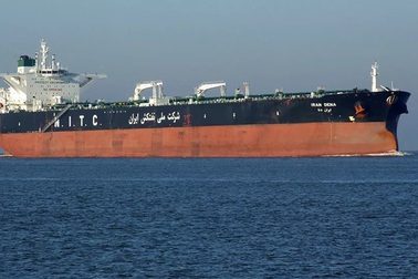 Mỹ bắt 4 tàu dầu Iran trên vịnh Oman