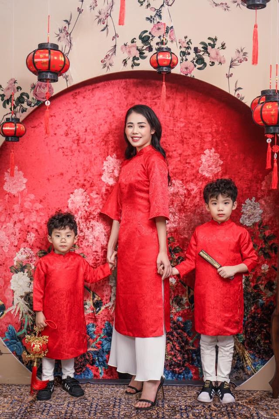 Giọng ca triệu view Hương Ly: “Vợ chồng tôi từng phải xin bố mẹ từ cái nồi” - 9 Giọng ca triệu view Hương Ly: “Vợ chồng tôi từng phải xin bố mẹ từ cái nồi” - 9