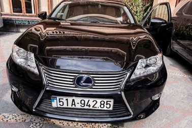 Xe Lexus của bà Trương Mỹ Lan có chủ mới với giá 600 triệu đồng