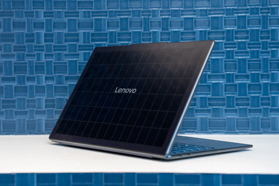 Loạt thiết bị di động độc đáo và khác thường ra mắt tại MWC 2025 - 2 Loạt thiết bị di động độc đáo và khác thường ra mắt tại MWC 2025 - 2