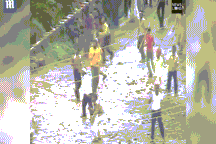 2 làng đổ ra đường ném đá vào nhau theo tục lệ, 400 người bị thương