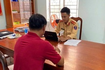 Camera hành trình ghi cảnh ô tô vượt ẩu trên đèo, gửi CSGT xử phạt