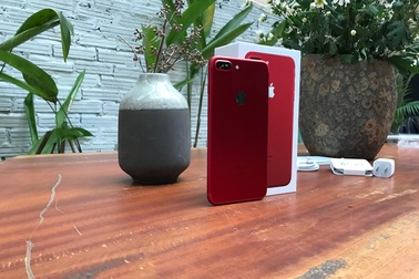 Trên tay iPhone 7 Plus màu đỏ vừa xuất hiện ở Hà Nội, giá 25 triệu đồng
