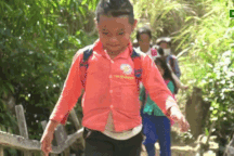 Bản nghèo nơi biên cương mong bạn đọc Dân trí giúp xây cầu vượt suối dữ