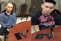 Cảnh sát bắt 2 tên cướp có súng trong ngày ra quân trấn áp tội phạm