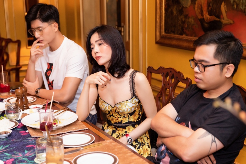 Lệ Quyên đi ăn cùng người mẫu Lâm Bảo Châu giữa ồn ào tình cảm - 6 Lệ Quyên đi ăn cùng người mẫu Lâm Bảo Châu giữa ồn ào tình cảm - 6
