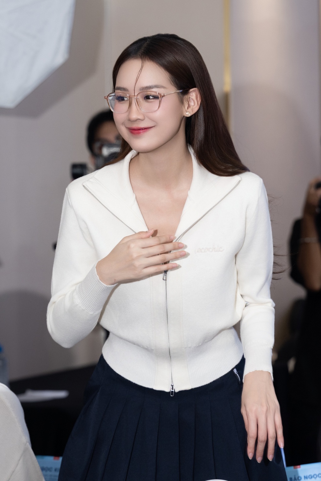 Kecantikan manis dua wakil Vietnam sebelum pertandingan antarabangsa - 1 Nhan sắc ngọt ngào của hai đại diện Việt Nam trước thềm thi quốc tế - 1