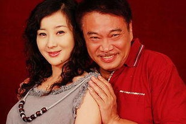 Cuộc sống vất vả sau 4 lần kết hôn của tài tử đóng vai phụ đắt giá nhất Hong Kong