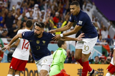 Giroud - Mbappe: Đại binh tiểu tướng, song sát trời sinh