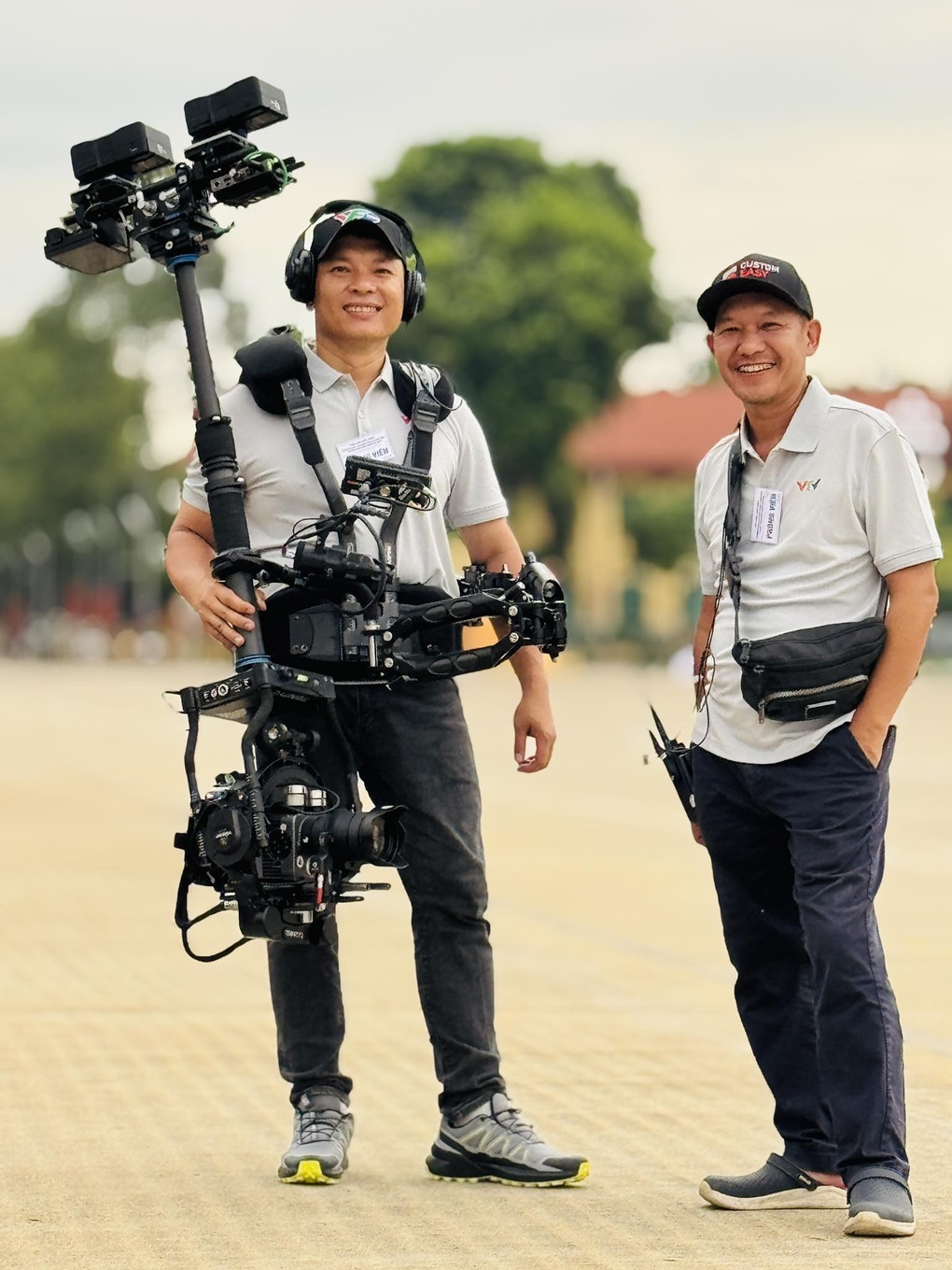 Tiết lộ về anh quay phim đi xe điện cân bằng gây chú ý ở lễ diễu binh 2/9 - 3 Tiết lộ về anh quay phim đi xe điện cân bằng gây chú ý ở lễ diễu binh 2/9 - 3