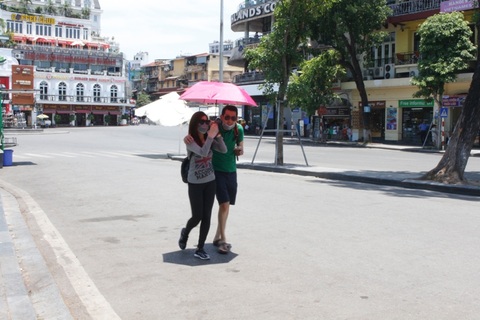 Hình ảnh Hà Nội trong ngày nắng nóng kỷ lục