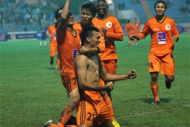 Đè bẹp XMXT Sài Gòn, SHB Đà Nẵng giành Siêu Cúp QG 2012