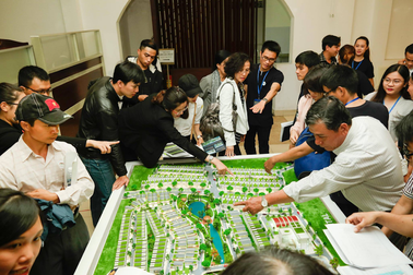 Bảo Lộc Capital - Nhộn nhịp giao dịch những lô cuối cùng của đợt 1