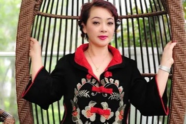 Nghệ sĩ Trà My: “Ngày 8/3 nào tôi cũng ngồi nhìn ảnh chồng trò chuyện hàng tiếng”