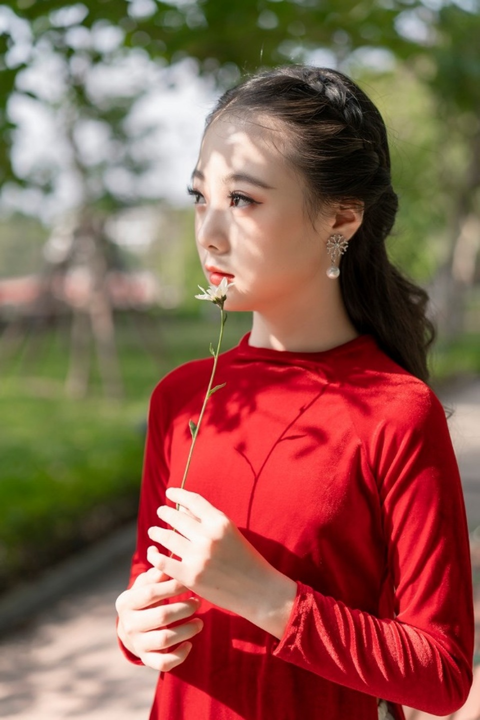 Bé gái 10 tuổi sở hữu nét xinh xắn “gieo thương nhớ” - 2 Bé gái 10 tuổi sở hữu nét xinh xắn “gieo thương nhớ” - 2