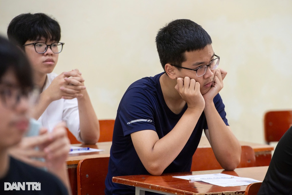 Gần 500 thí sinh Hà Nội bỏ làm thủ tục dự thi lớp 10 - 3