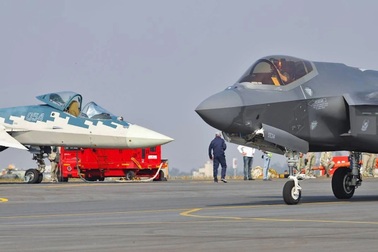 Lý do Ấn Độ từ chối tiêm kích tàng hình F-35 của Mỹ