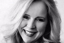 Nghệ sĩ violin nổi tiếng Stephanie đến Việt Nam biểu diễn