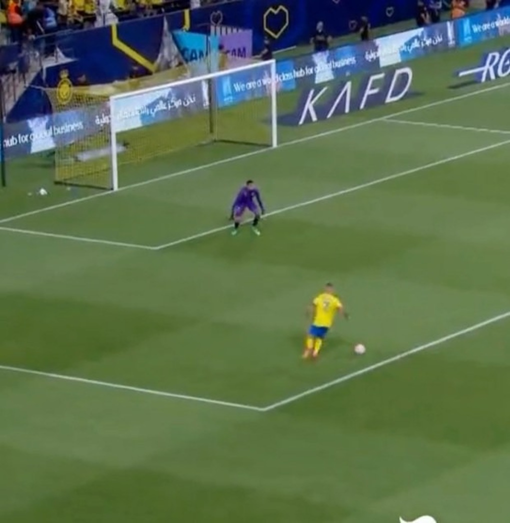Ronaldo xử lý bóng ngớ ngẩn khiến Al Nassr thua trận thứ hai liên tiếp - 1 Ronaldo xử lý bóng ngớ ngẩn khiến Al Nassr thua trận thứ hai liên tiếp - 1