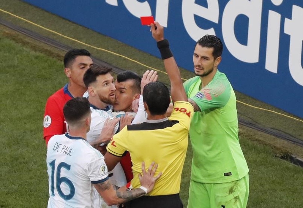 Vì sao Chile luôn là nỗi ám ảnh của Messi và đội tuyển Argentina? - 3 Vì sao Chile luôn là nỗi ám ảnh của Messi và đội tuyển Argentina? - 3
