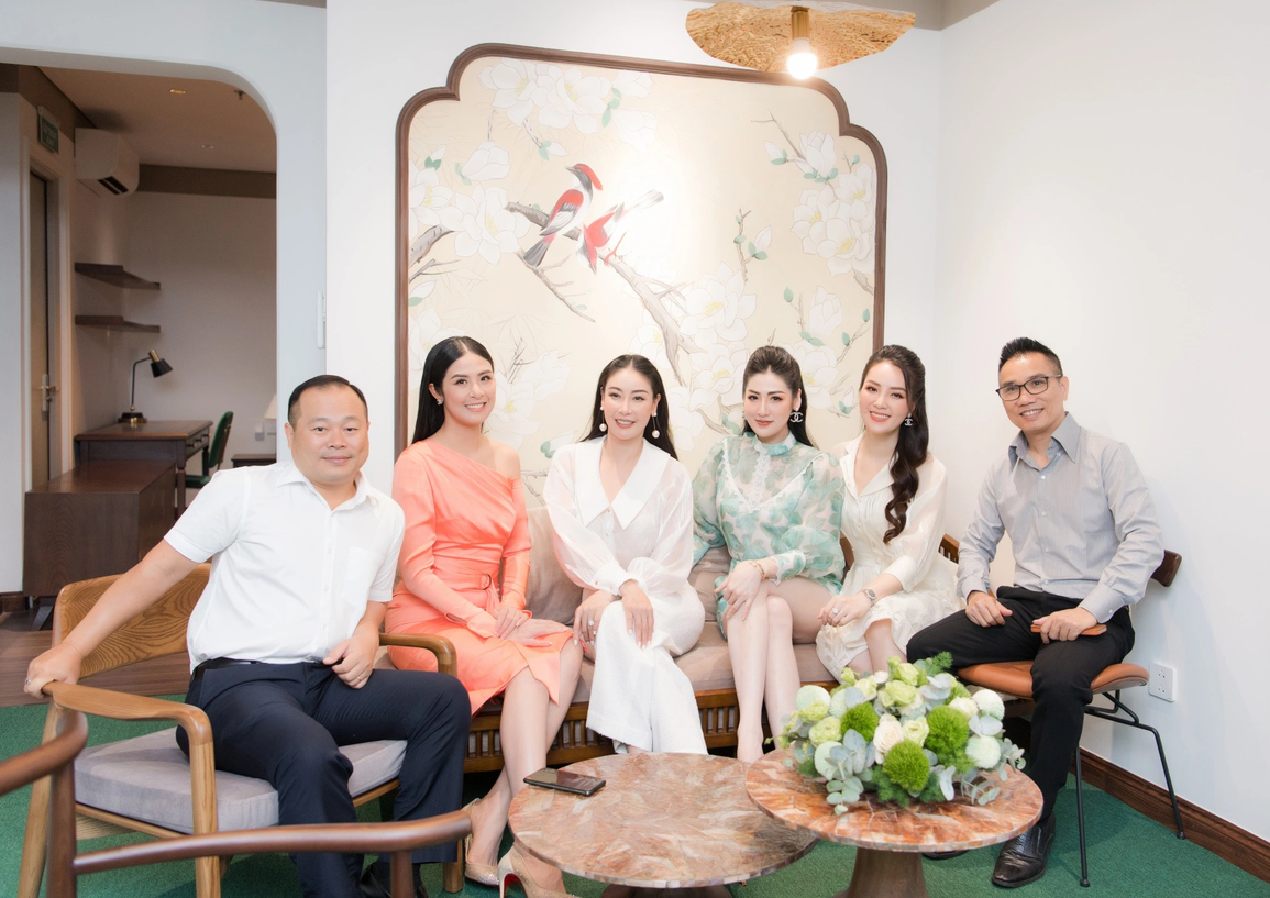 Nhan sắc tuổi 45 của Hà Kiều Anh: Trẻ không kém đàn em, gợi cảm vừa đủ - 3 Nhan sắc tuổi 45 của Hà Kiều Anh: Trẻ không kém đàn em, gợi cảm vừa đủ - 3