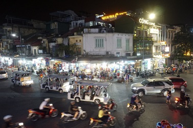 Hà Nội lung linh về đêm