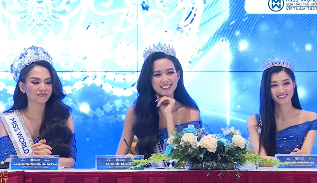 Hoa hậu Mai Phương lọt thỏm khi đứng cạnh Á hậu 1, vì sao vẫn đăng quang? - 4 Hoa hậu Mai Phương lọt thỏm khi đứng cạnh Á hậu 1, vì sao vẫn đăng quang? - 4