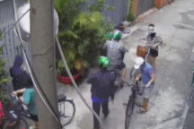 Vụ cướp điện thoại đầy táo tợn và khó ngờ khiến dân mạng phẫn nộ