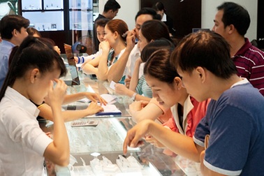 NHNN: Thận trọng khi quyết định mua bán vàng lúc này