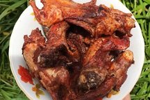 Món ăn là đặc sản của người Việt nhưng khiến khách Tây "khóc thét"