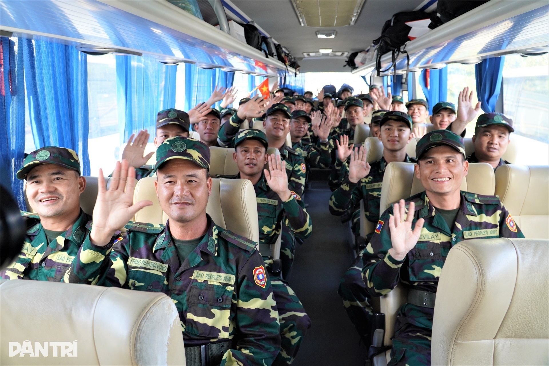 Món quà đặc biệt tặng đoàn quân nhân Lào tham gia A80 - 10 Món quà đặc biệt tặng đoàn quân nhân Lào tham gia A80 - 10