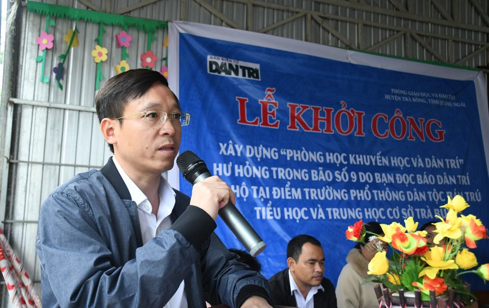 Khởi công xây dựng phòng bán trú bị hư hỏng dành tặng các em học sinh - 4 Khởi công xây dựng phòng bán trú bị hư hỏng dành tặng các em học sinh - 4