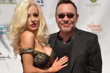 Loạt sao “bự” mang tiếng “trâu già gặm cỏ non”